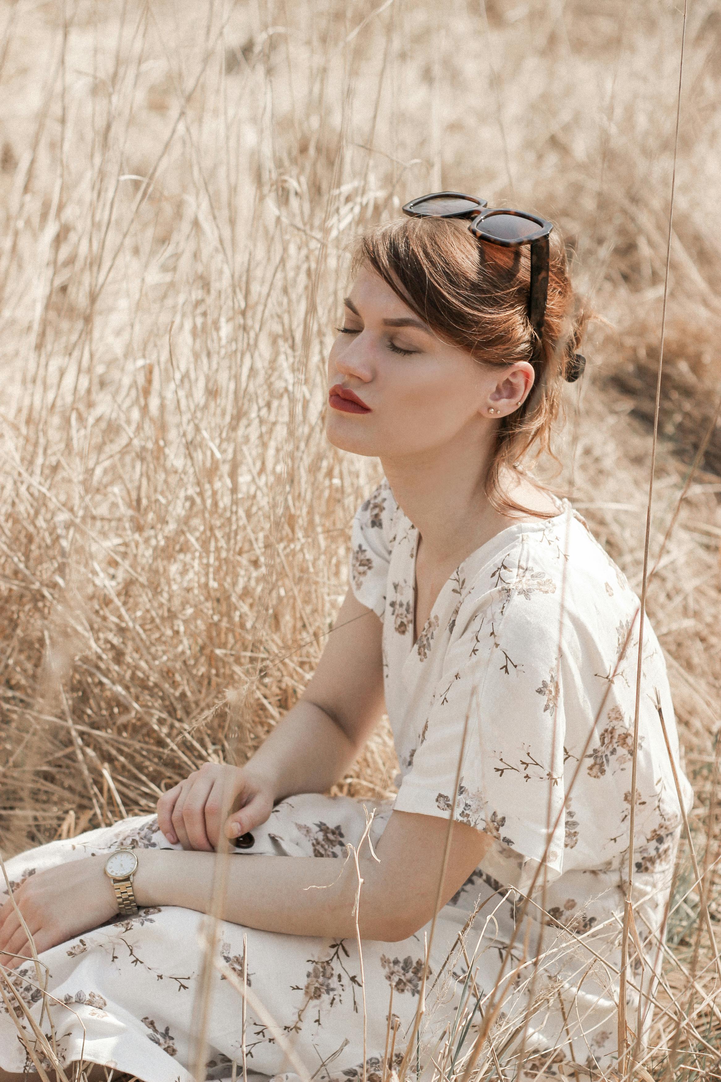 Robe midi fleurie ceinturée